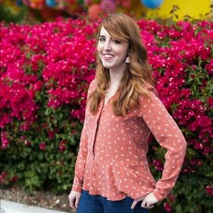 Meet your Posher, Laura